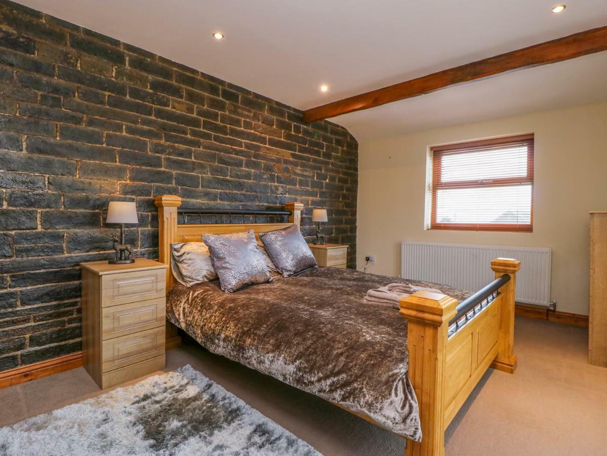 Moscow Mews Villa Bradford  Ngoại thất bức ảnh