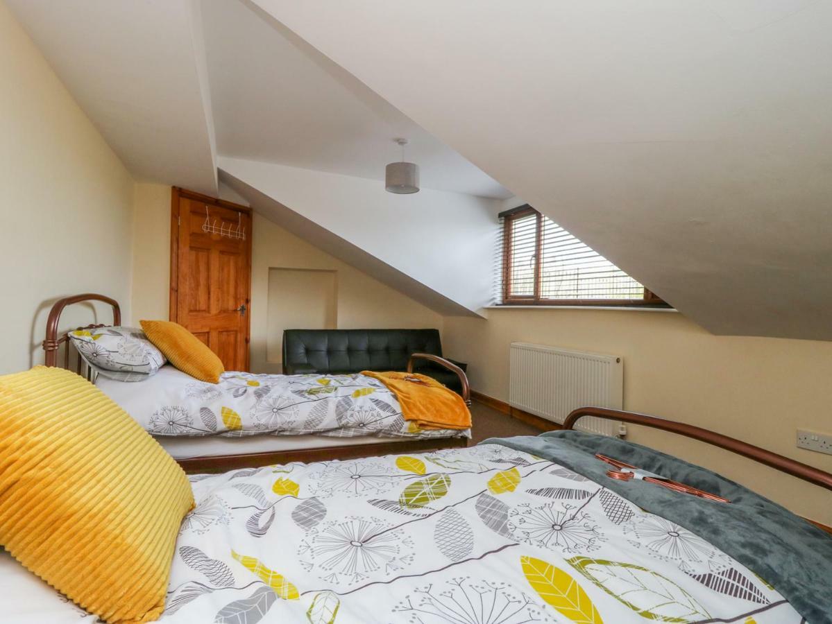 Moscow Mews Villa Bradford  Ngoại thất bức ảnh